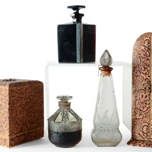 Le Lys Noir Archive